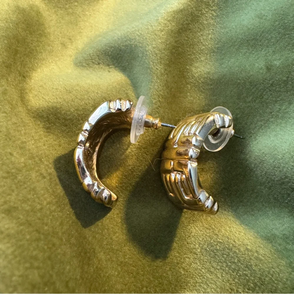 Vintage Givenchy 1980s Gold tone Earrings - Picture 4 of 8